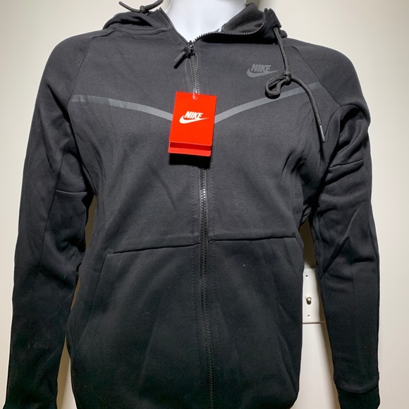 Nike Tech Fleece jackets Black - Picture 2 of 4
